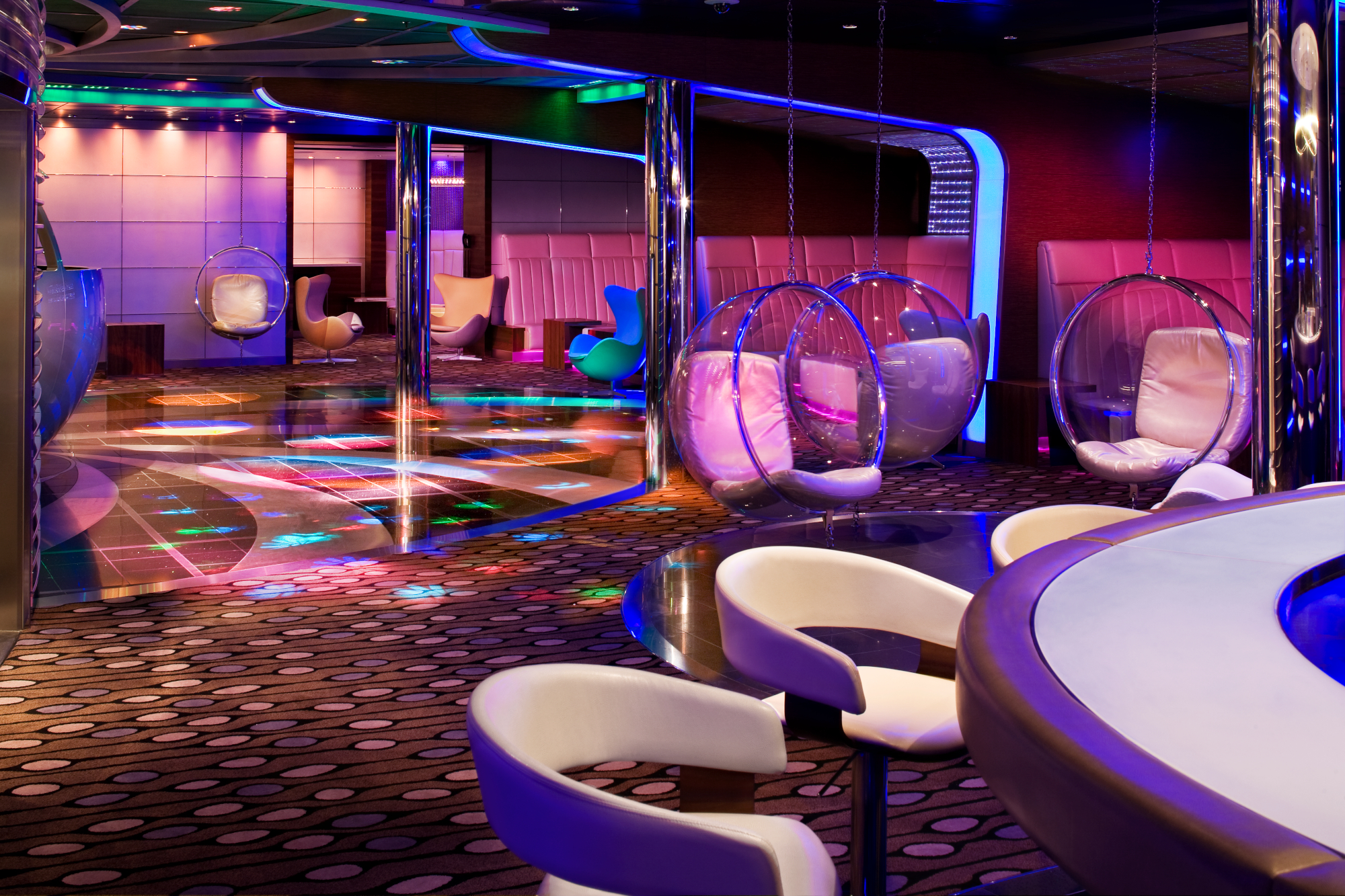 MyCruise Celebrity-Cruises Solstice Offentlige-arealer Barer-lounger-atrium5